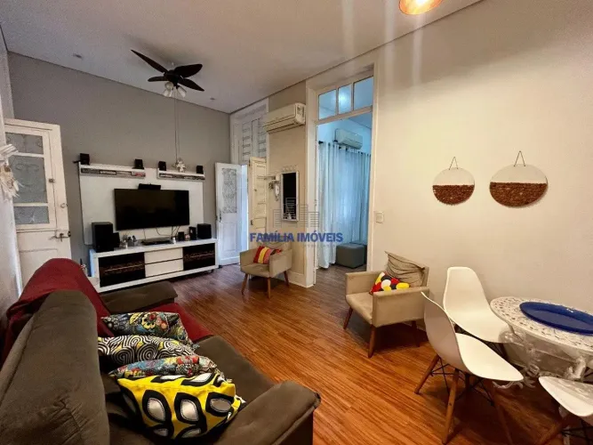 Casa à venda 2 quartos amplos com quintal Vila Matias Santos/SP