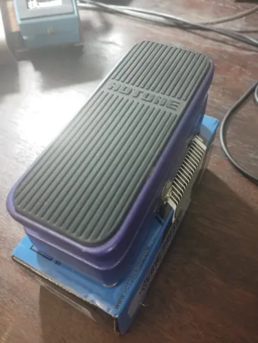 Hotone Vow Press (pedal de Wah e Volume)