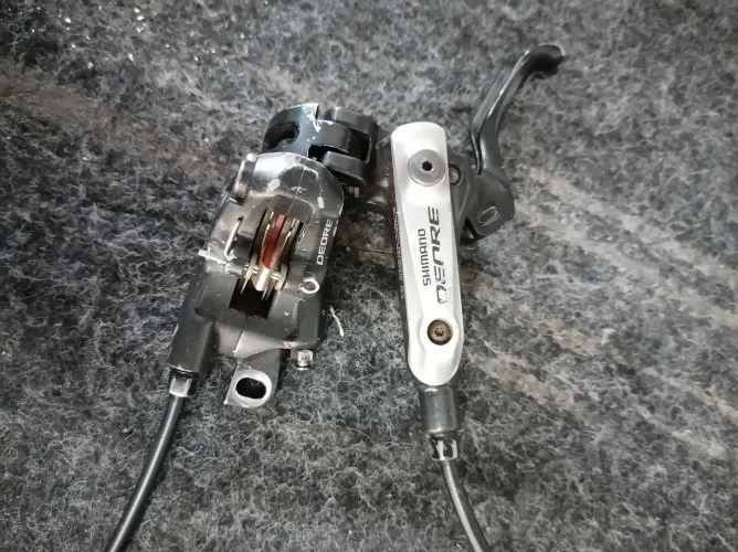 Feio deore dianteiro 