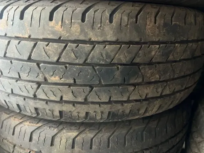 Pneu 245/65/17 Continental 75 % Vida Util