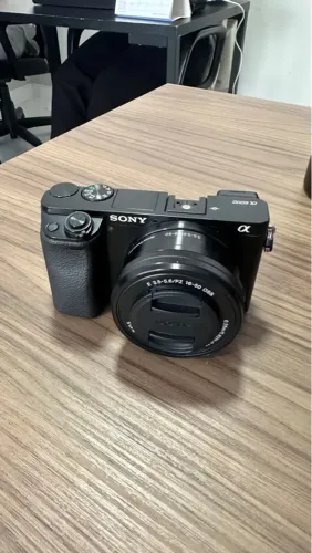 Câmera Sony A6000