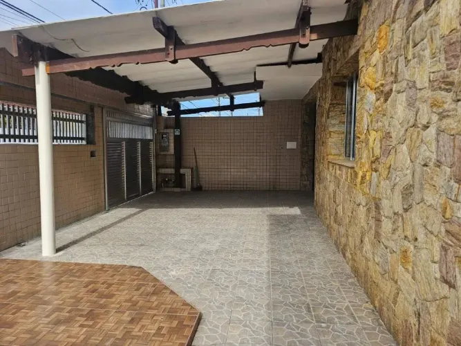 Casa 3 quartos 3 banheiros 4 vagas em São Vicente