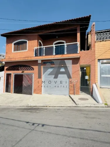 Casas a venda em Carapicuíba, são 2 casas no mesmo quintal - 3 vagas de garagem. Ideal par