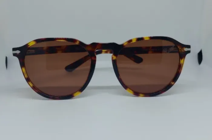 Oculos Persol solar -nunca usado
