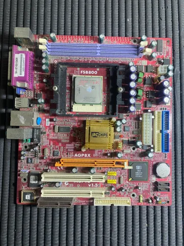 Placa mãe antiga PCChips M871G, Revisão V1.5.