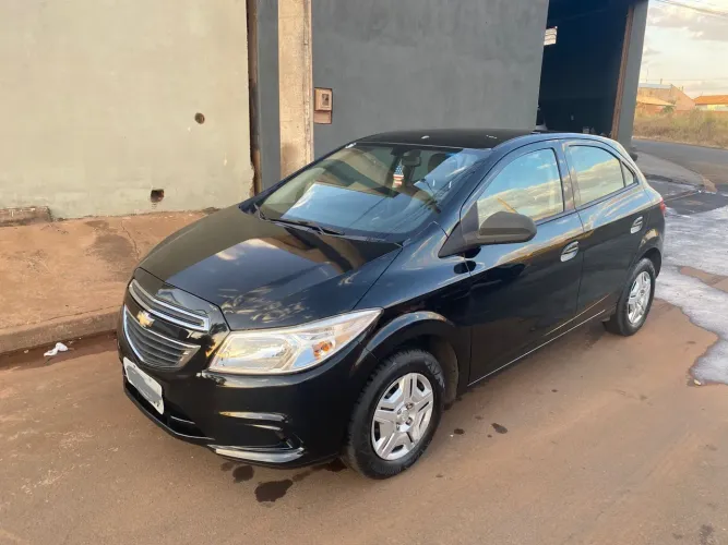 Chevrolet Onix Hatch LT 1.0 8V Flex Power Mec. 4P 2015