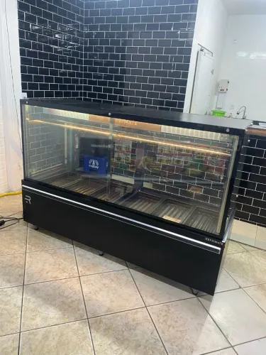 Balcão expositor açougue Gancheira 2M vanguard top Refrimate - Marcos