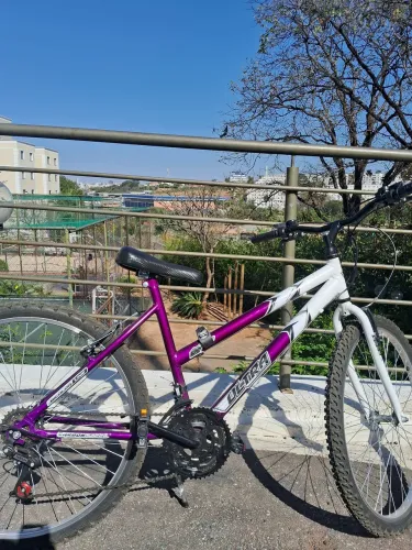 Bicicleta aro 26 bem conservada