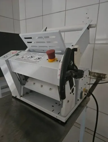 Amassadeira basculante gastromaq Pouco usada Perfeito estado de conservação