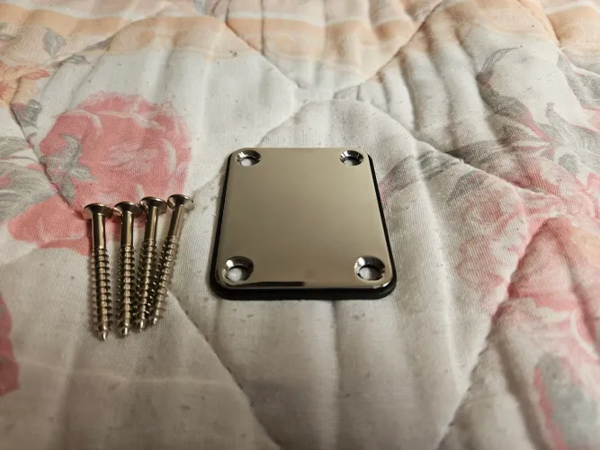 Neck Plate de Guitarra - Waaah