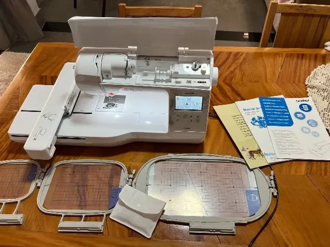 Máquina de bordar Brother BP1530L