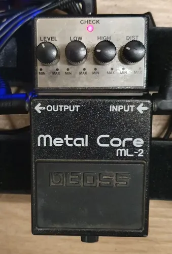 Pedal de Guitarra Boss Metalcore ML-2