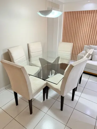 Mesa de Jantar de Vidro com 4 Cadeiras