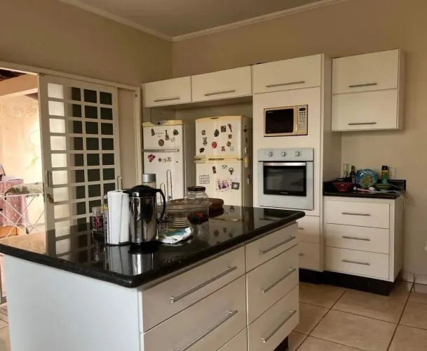 Casa 4 Quartos 210 m² Jardim dos Ipês Três Lagoas / MS