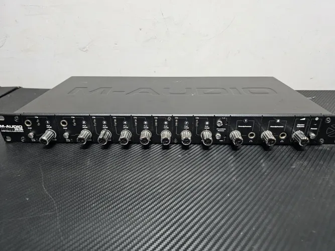 Interface de Áudio M-Audio ProFire 2626