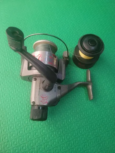 Molinete HY 140