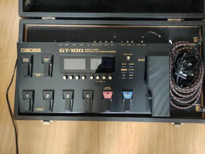 Pedal Boss GT-100 (Multi-Efeitos)