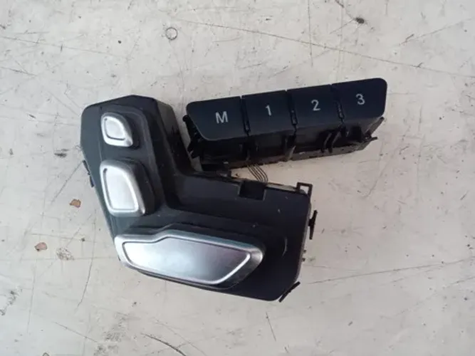 Botão Regulagem Banco Memória Mercedes Gla200 1.6 2018 7751