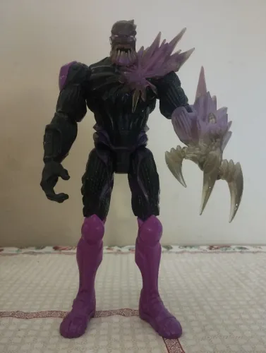 Max Steel Extroyer golpe fatal