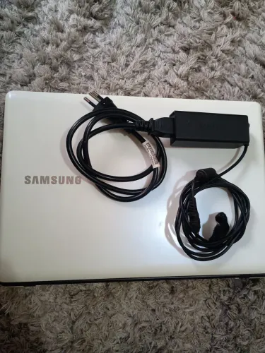 Notebook Samsung NP370E4K 14" 4GB Com Carregador Original, Liga Mas Não Dá Vídeo 