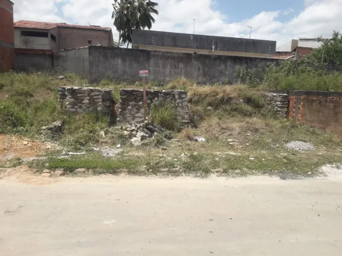 TERRENO A VENDA