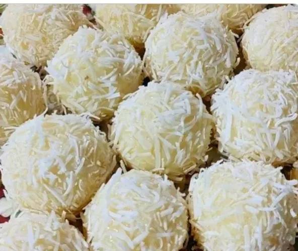 100 Brigadeiros de Beijinhos