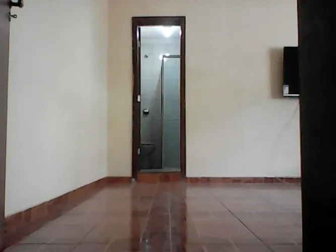Casa de 3 pavimentos em lote de 576 m2. Ao lado da via expressa de contagem, aceita permut