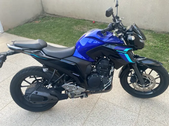 Fazer 250