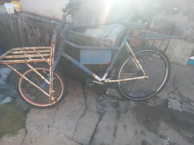 Vendo bicicleta cargueiro usada