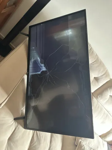 TV 43 polegadas pra consertar ou tirar peças
