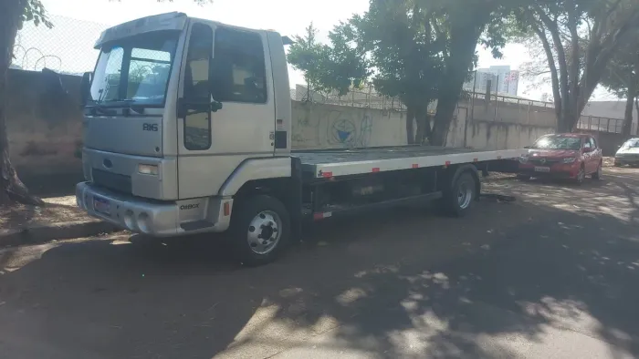 Vendo Ford Cargo 816 2013 