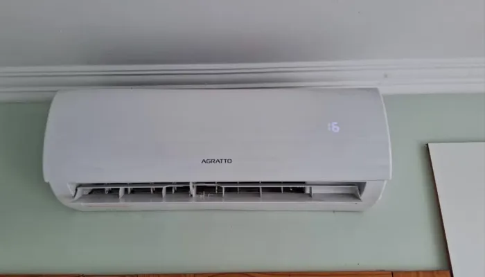 Ar condicionado Agratto 9mil btus muito novo