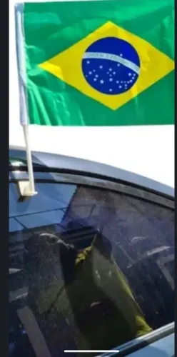 Bandeira do Brasil para janela de carro