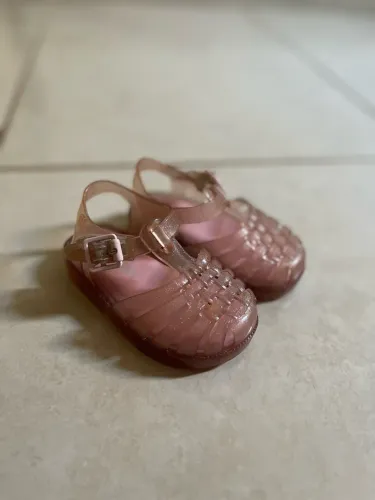 Mini Melissa 17/18 lindíssima 