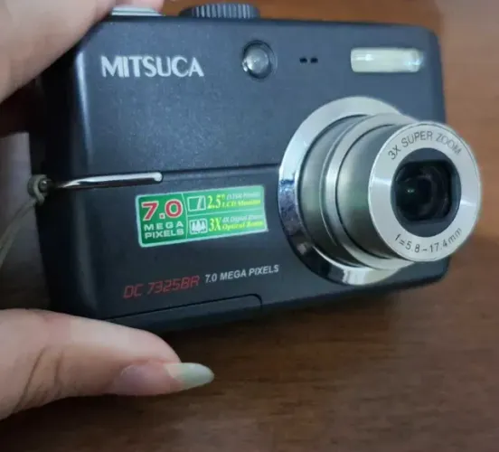 Câmera Digital Mitsuca DC7325BR 7.0 MP - Para peças ou reparo