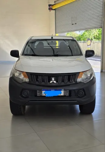 Mitsubishi L200 Triton Sport GLX 2.4 CD Diesel Mec. 2020