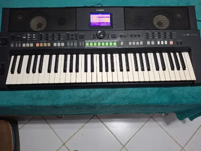 Yamaha PSR-S650 - Excelente estado-2.700,00