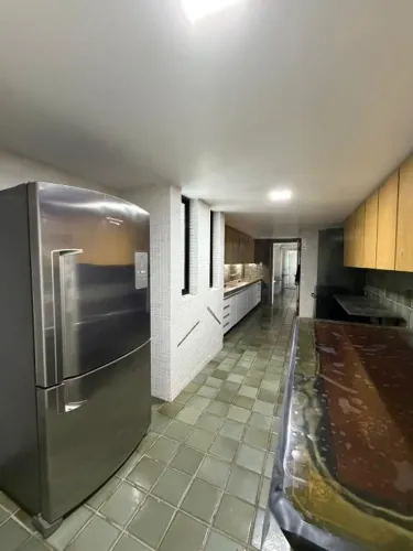 Apartamento em Boa Viagem com 4 quartos, 194 m² com 2 vagas