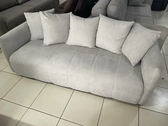 Sofá living 2.07 mt pés em madeira com almofadas