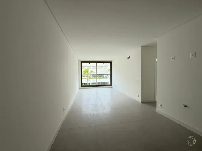 Apartamento com 1 suíte em Jurerê Internacional