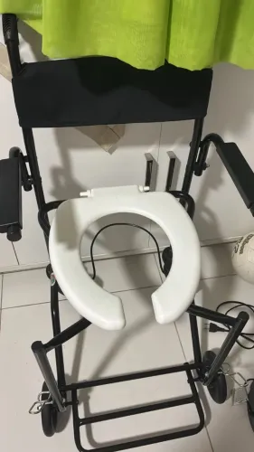 Cadeira Higiênica (Banho)