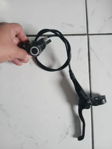 Freio hidráulico shimano M-355 com sangria feita 
