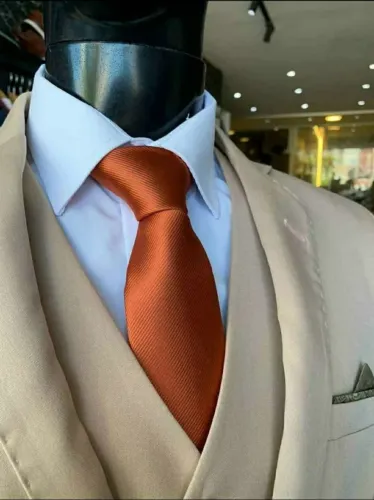 TRAJE MASCULINO PARA NOIVOS, PADRINHOS E ETC