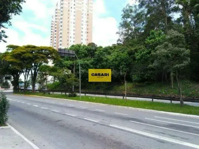 Terreno 1.890 m² na Av. Servidei Demarchi  Localização Estratégica em São Bernardo do Camp