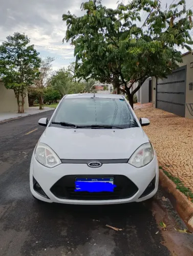 Ford Fiesta Sedan SE 1.6 8V Flex 4P 2014