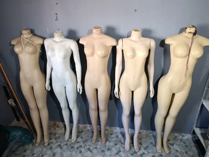 ? VENDE-SE MANEQUINS FEMININOS - ÓTIMO ESTADO! ?