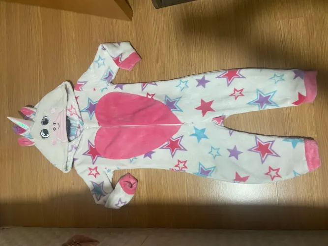 Pijama kigurumi unicórnio 