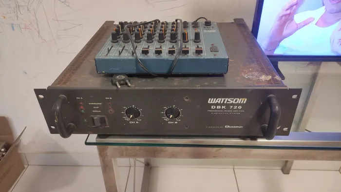 Amplificador Wattson dbk 720 mais mesa staner.