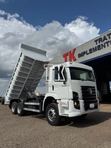 cod. 1156 - CAMINHAO CAÇAMBA VOLKSWAGEN 24250 BASCULANTE ANO 08/09 - Tk Tratores Nova Andr
