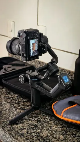 Câmera Sony ZVE10 Mark 2 + Lente do Kit 16-50mm f/3.5-5.6 + Gimbal FeiyuTech Scorp 2 Combo